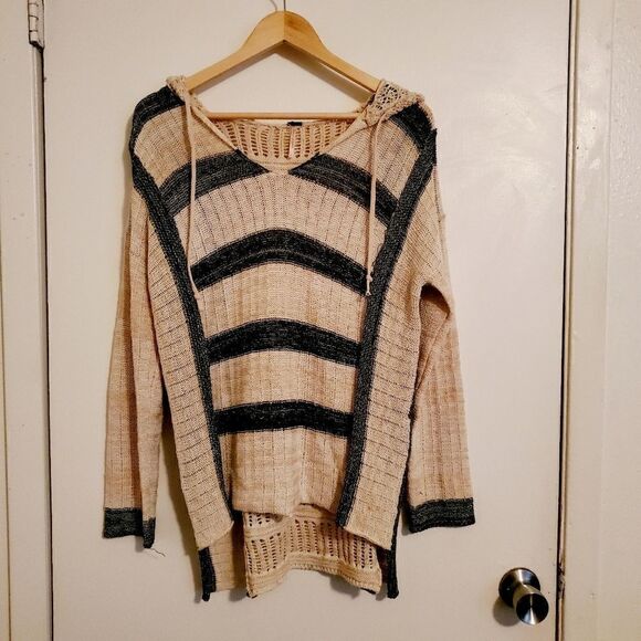 Poof Hooded Women's Knit Top Size Large - Picture 2 of 7
